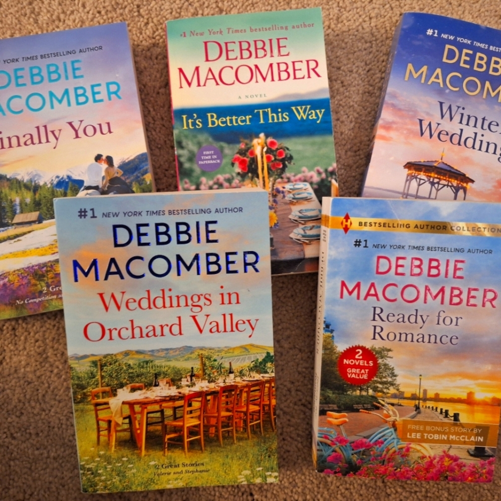 5 Debbie Macomber books